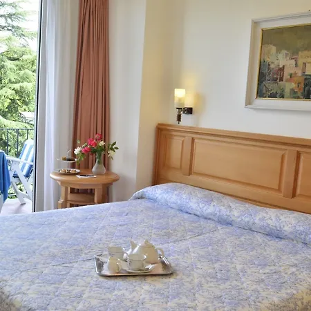 Hotel Royal 3*