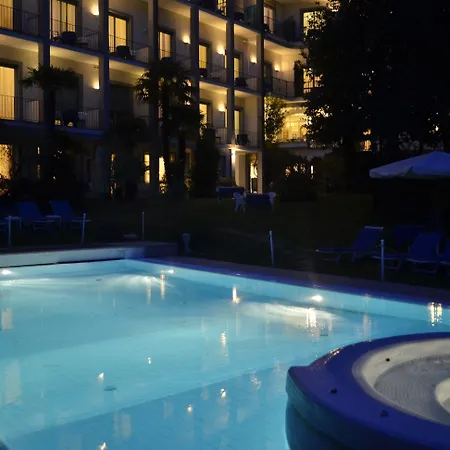 Royal Hotel