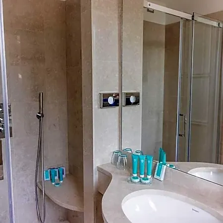 Royal Hotel 3*